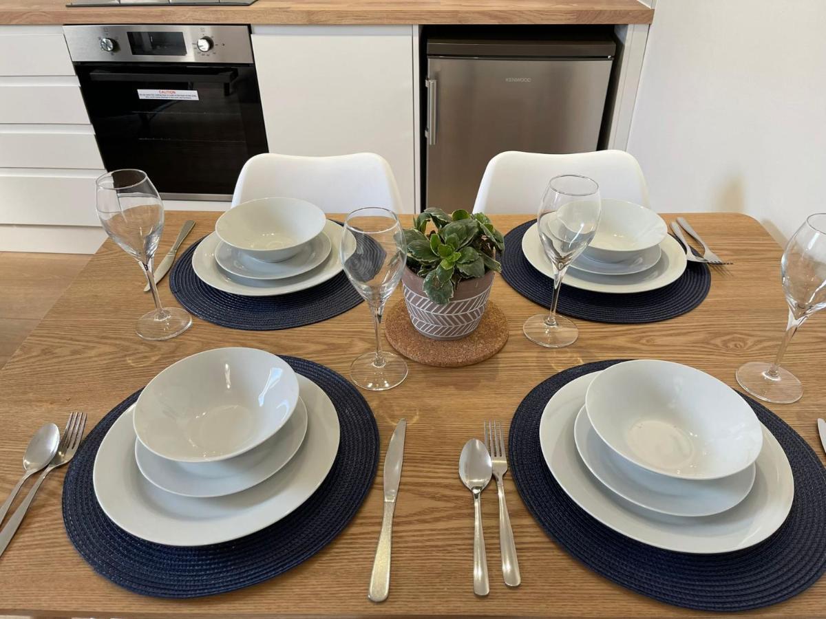 Brand New Montrouge Apartments - Perfect Location!! Portsmouth Esterno foto
