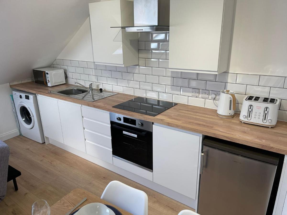 Brand New Montrouge Apartments - Perfect Location!! Portsmouth Esterno foto