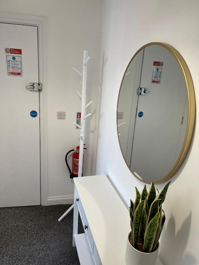 Brand New Montrouge Apartments - Perfect Location!! Portsmouth Esterno foto