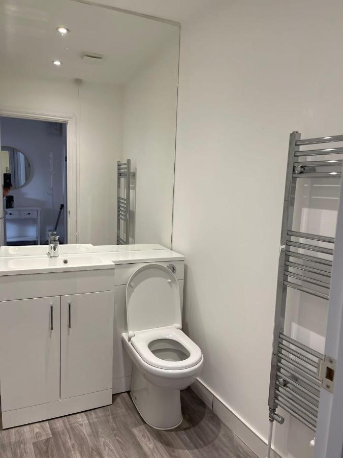 Brand New Montrouge Apartments - Perfect Location!! Portsmouth Esterno foto