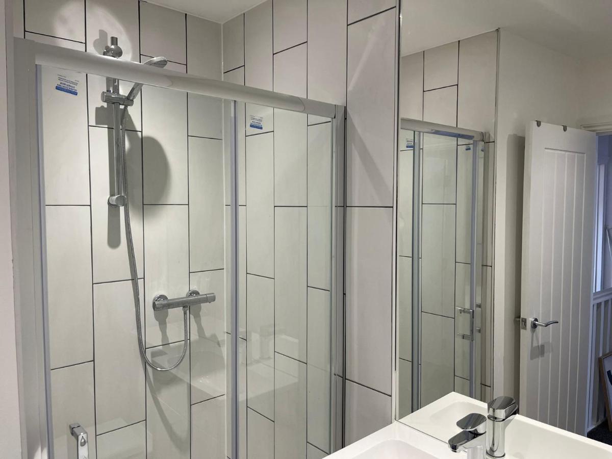 Brand New Montrouge Apartments - Perfect Location!! Portsmouth Esterno foto
